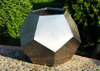 Customized Size Polygon Stainless Steel Planter For Garden Decoration