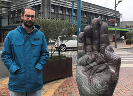 'Parking' petition to change name and meaning behind Blenheim's big hand sculpture