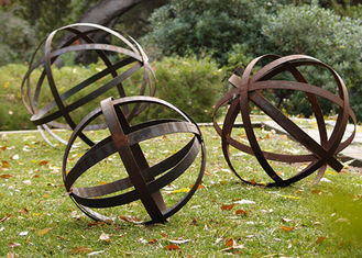 Hollow Corten Steel Lawn Ball Rusted Metal Garden Sculptures Custom Size